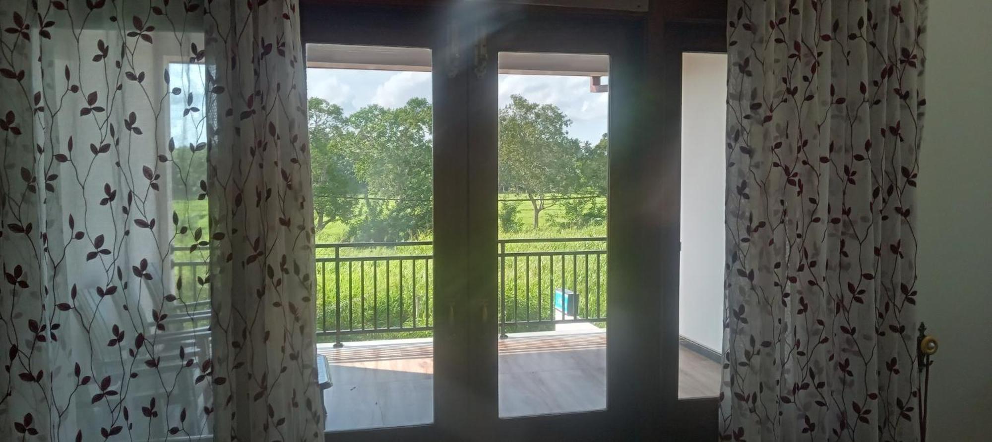 Bliss Lake, Holiday Bungalow, Thissawewa 아누라다푸라 외부 사진