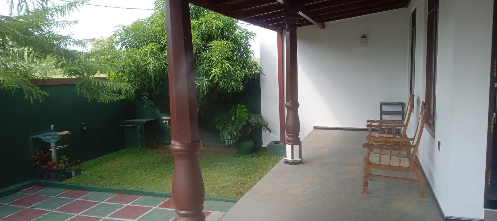 Bliss Lake, Holiday Bungalow, Thissawewa 아누라다푸라 외부 사진